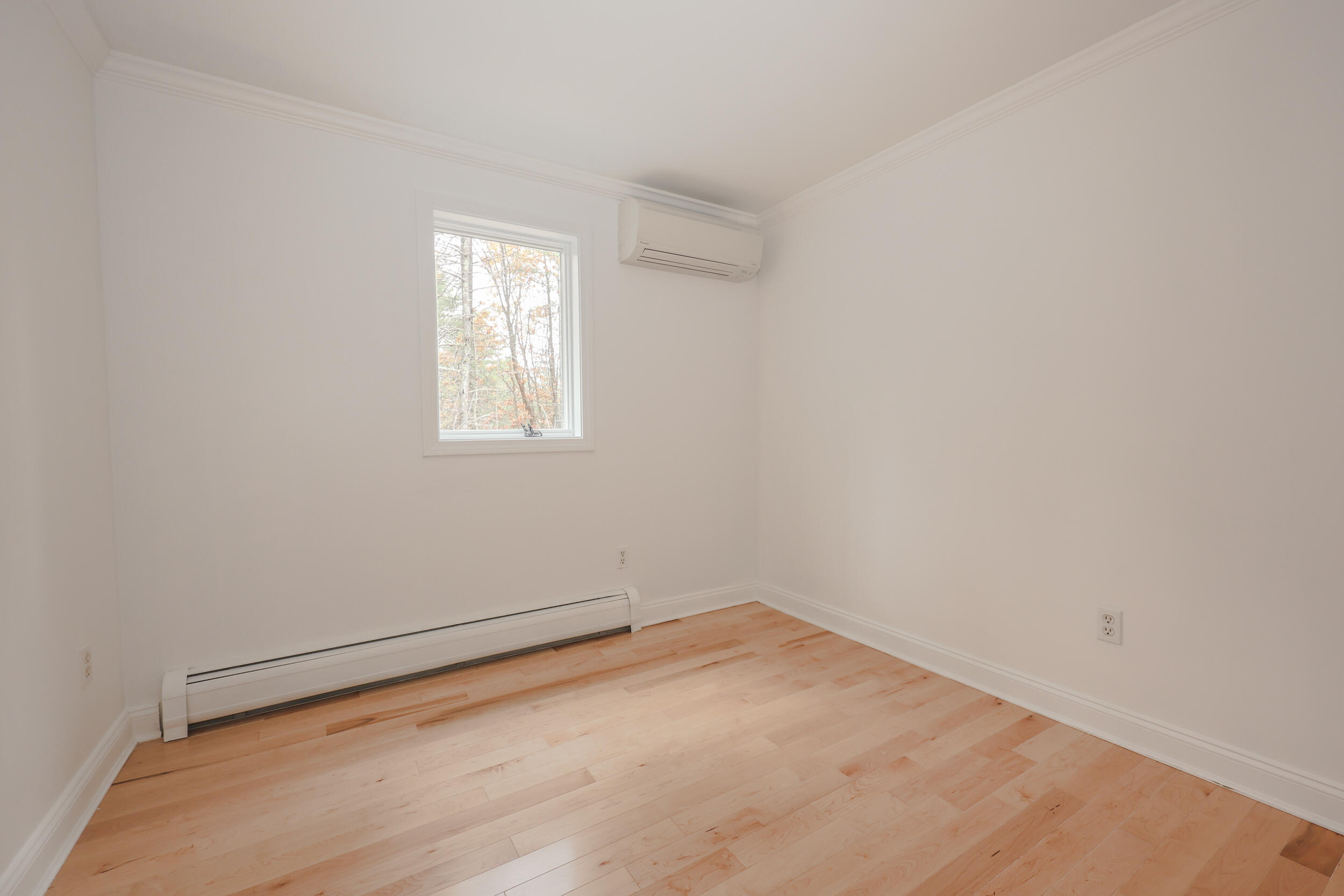 23 Lilac Lane, Unit 23 Kennebunk, ME 04043 - Photo 24 of 44 Bedroom 1