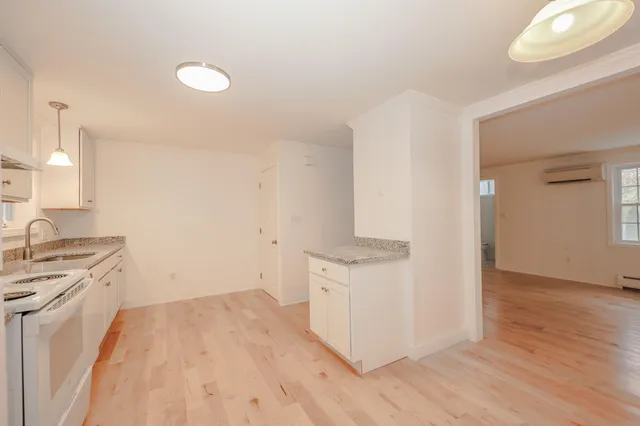 $460,000 | 23 Lilac Lane, Unit 23, Kennebunk, ME 04043