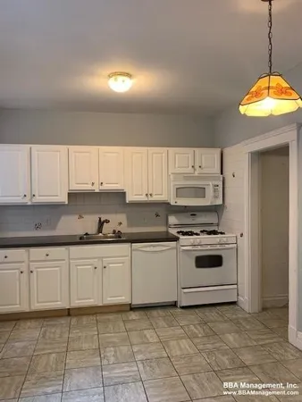 $3,600 | 30 Chiswick Road, Unit 4, Boston, MA 02135