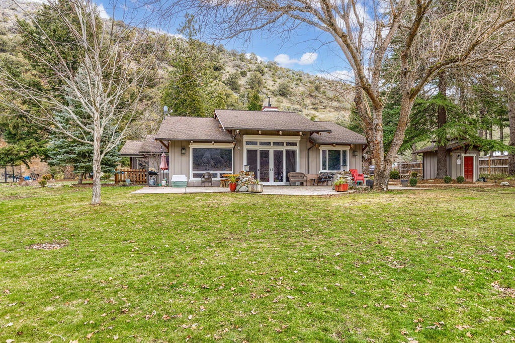3828 Upper Applegate Road Jacksonville, OR 97530 - Photo 19 of 69 UA(9)