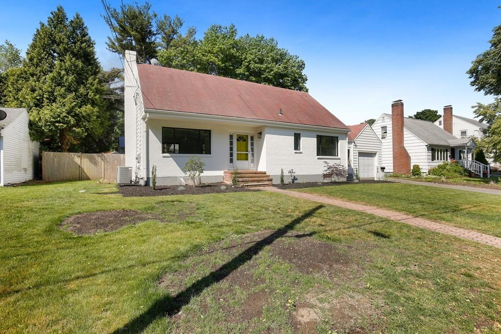 25 Maple Valley Road Lynn, MA 01904 - Photo 3 of 30 Gallery Image 3