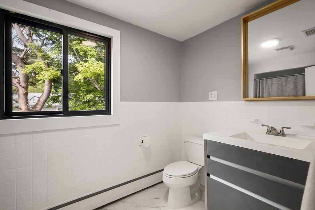 25 Maple Valley Road Lynn, MA 01904 - Photo 7 of 30 Gallery Image 7
