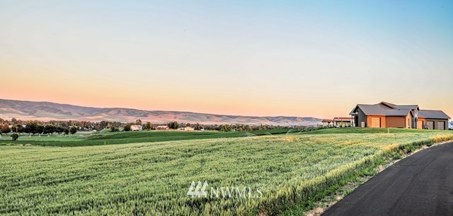 6 Red Hawk Road Walla Walla, WA 99362 - Photo 4 of 14