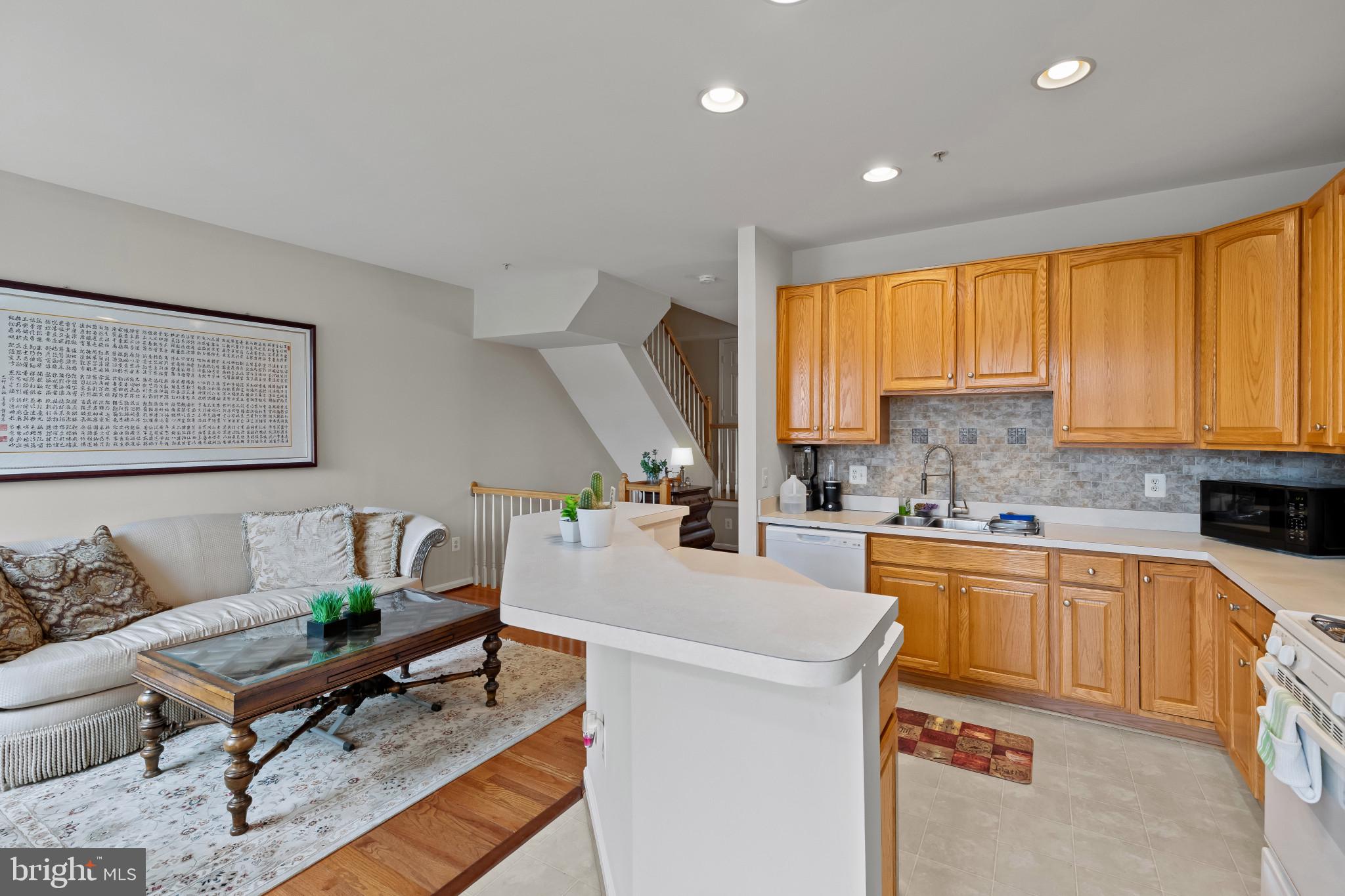 13025 Middlebrook Road Germantown, MD 20874 - Photo 11 of 40 Kitchen