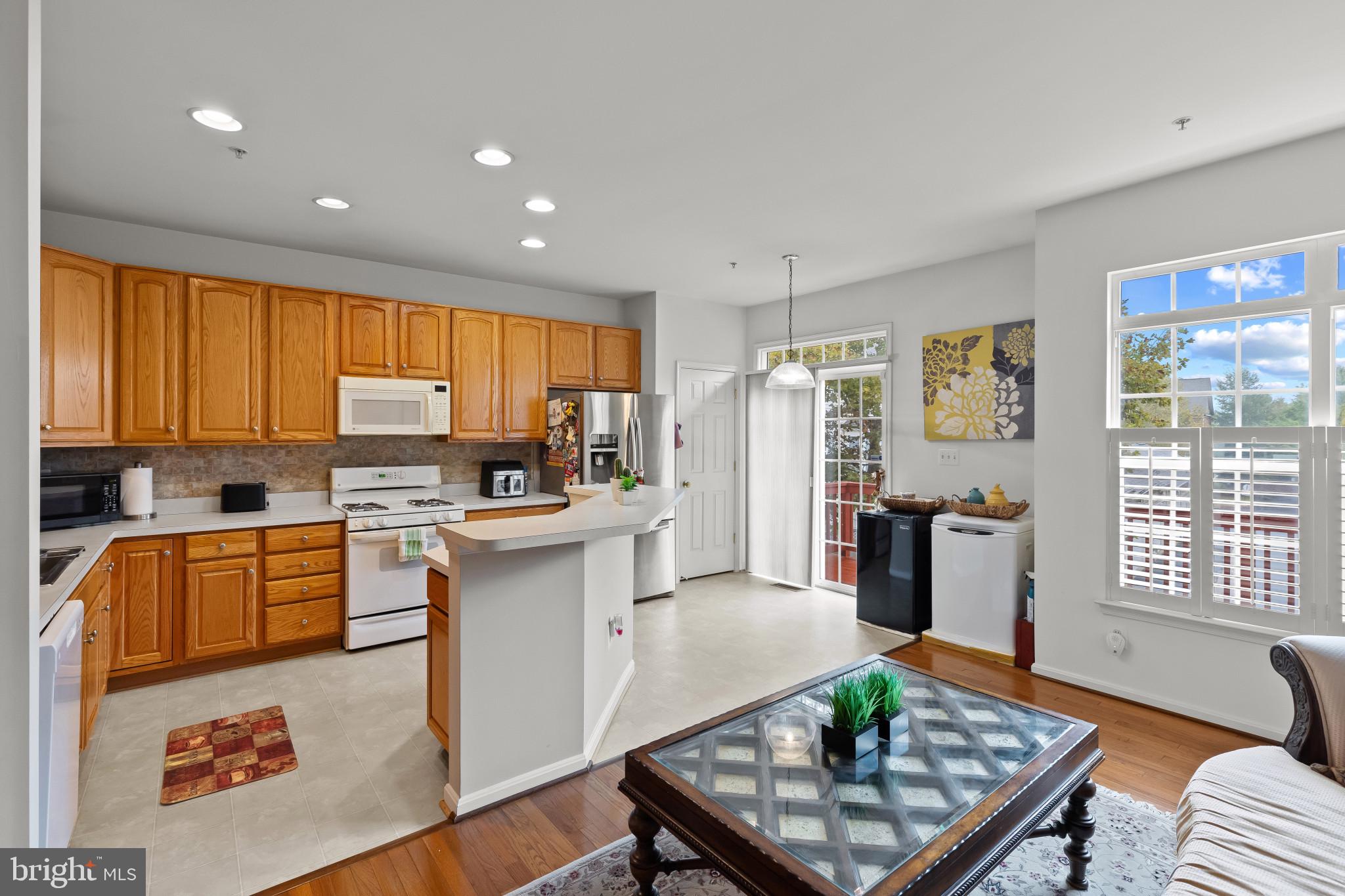 13025 Middlebrook Road Germantown, MD 20874 - Photo 13 of 40 Kitchen