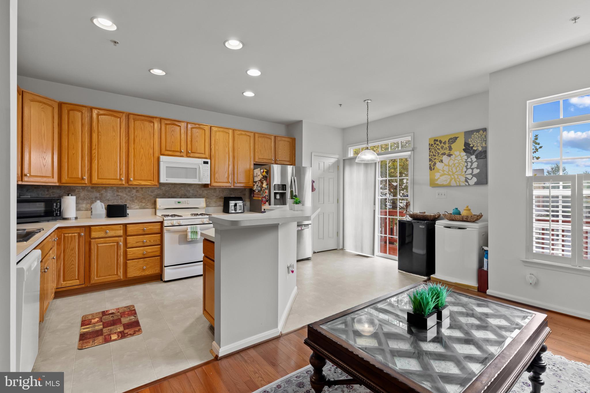 13025 Middlebrook Road Germantown, MD 20874 - Photo 14 of 40 Kitchen