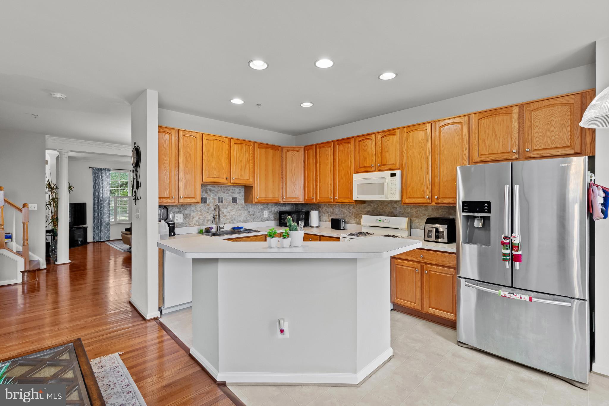 13025 Middlebrook Road Germantown, MD 20874 - Photo 10 of 40 Kitchen
