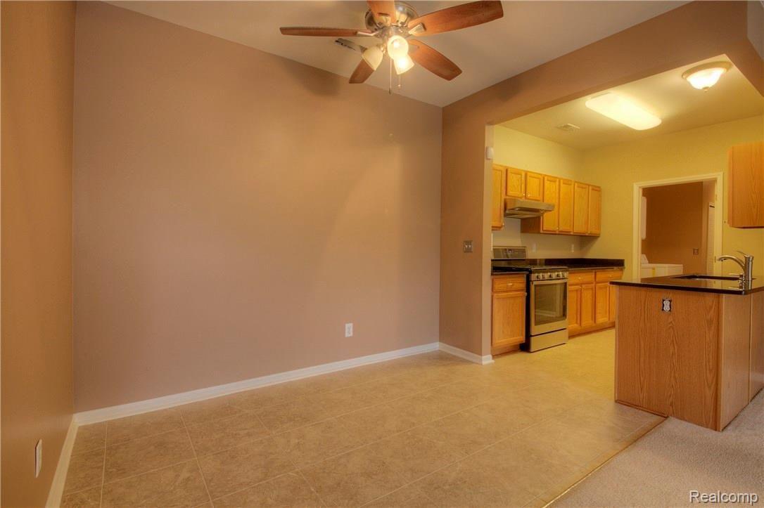 11720 Farmington Road, Unit 20 Livonia, MI 48150 - Photo 8 of 27 930A3314_5_6.jpg