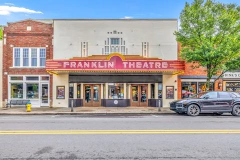 $275,000 | 601 Boyd Mill Avenue, Unit M8, Franklin, TN 37064