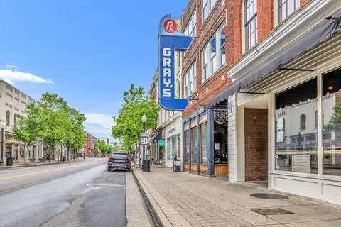 $275,000 | 601 Boyd Mill Avenue, Unit M8, Franklin, TN 37064