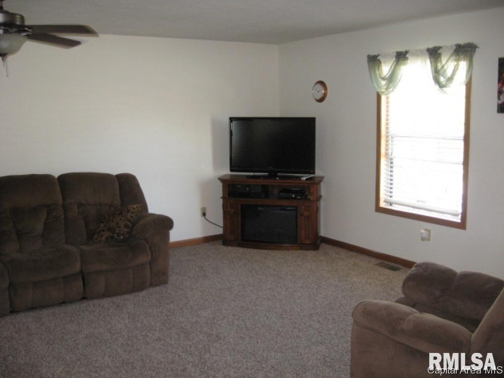 2425 Grom Drive Springfield, IL 62707 - Photo 7 of 15