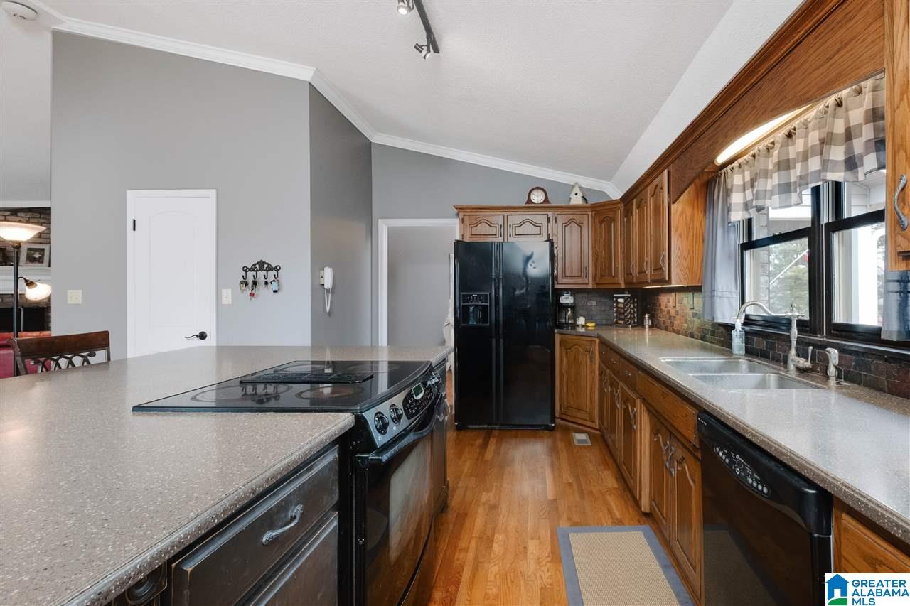 1295 Crawford Cove Road Springville, AL 35146 - Photo 8 of 27