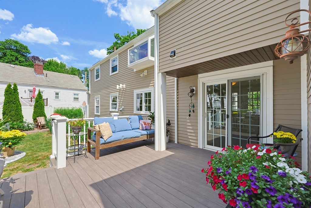 11 Hatfield Road Newton, MA 02465 - Photo 32 of 37