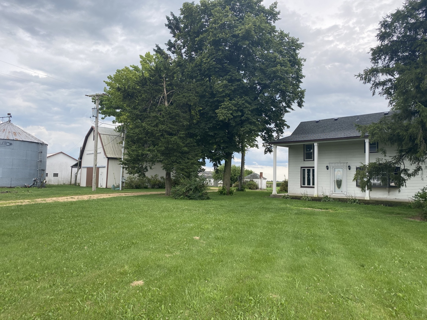 805 West Lighthouse Road Oregon, IL 61061 - Photo 1 of 33