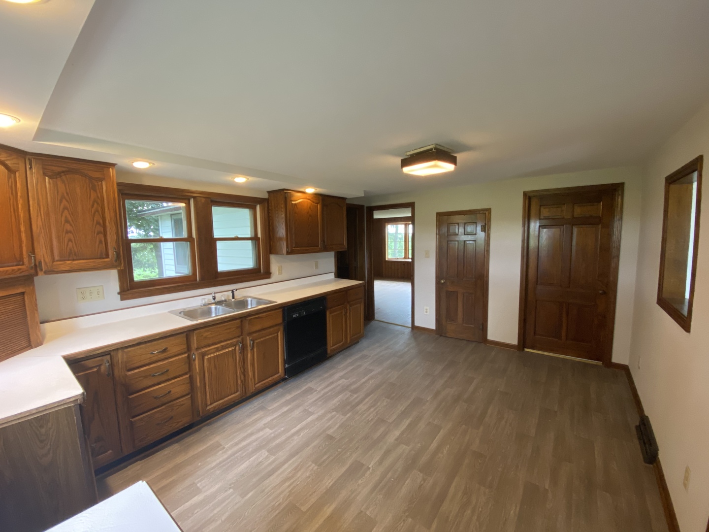 805 West Lighthouse Road Oregon, IL 61061 - Photo 7 of 33