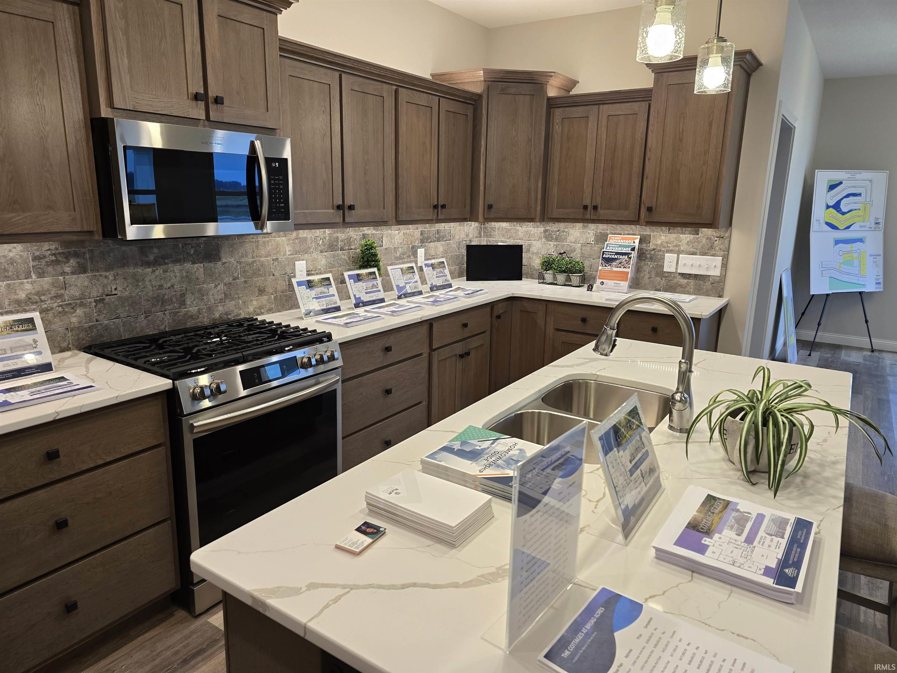 5429 Rio Azul Cove Fort Wayne, IN 46818 - Photo 6 of 21