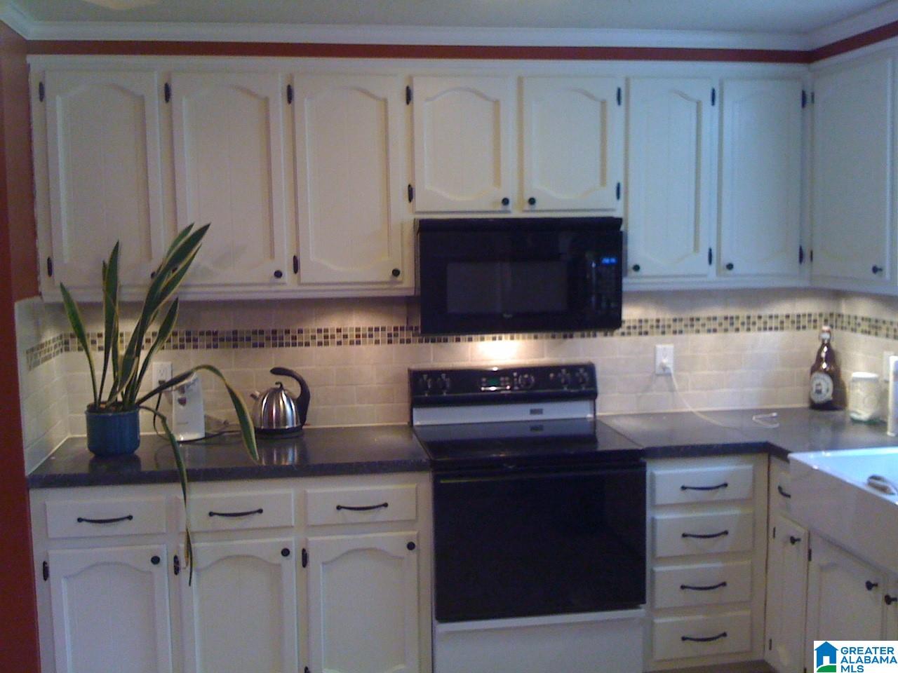 1013 Jims Place Alabaster, AL 35007 - Photo 4 of 14