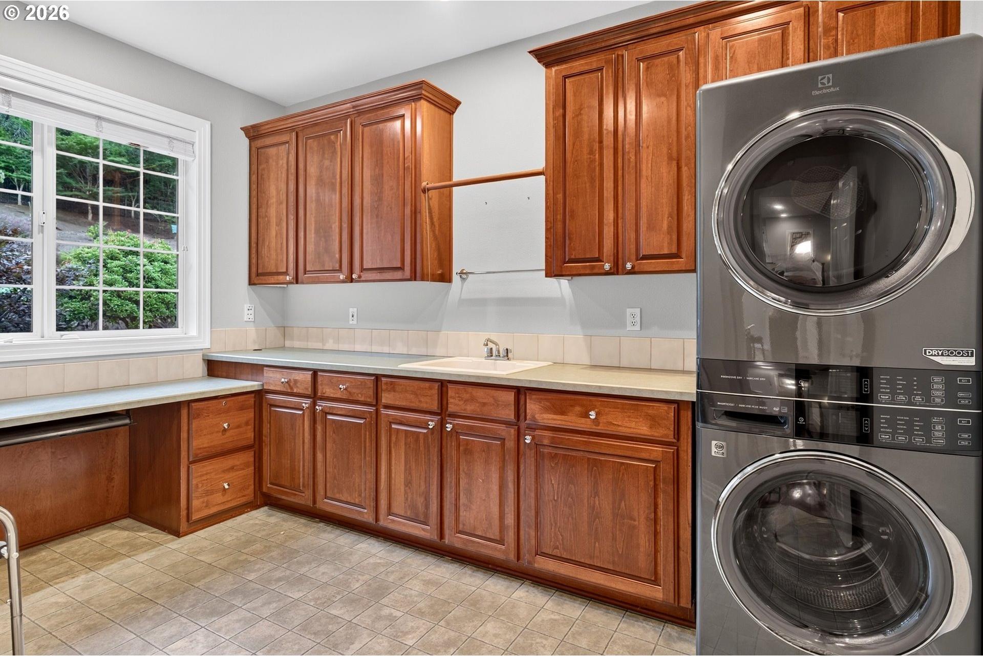 4306 Southeast Augusta Loop Gresham, OR 97080 - Photo 26 of 47 Gallery Image 26
