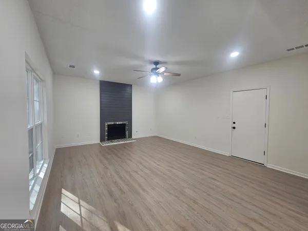 $2,550 | 150 Park Timbers Drive, Sharpsburg, GA 30277