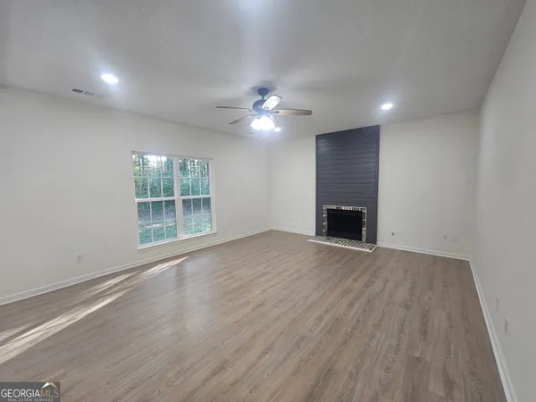 $2,550 | 150 Park Timbers Drive, Sharpsburg, GA 30277