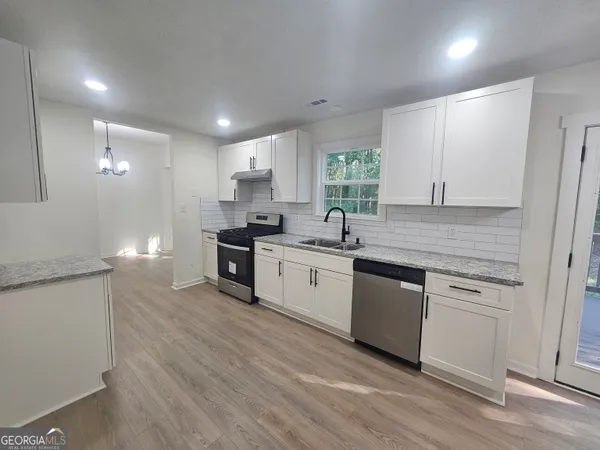 $2,550 | 150 Park Timbers Drive, Sharpsburg, GA 30277