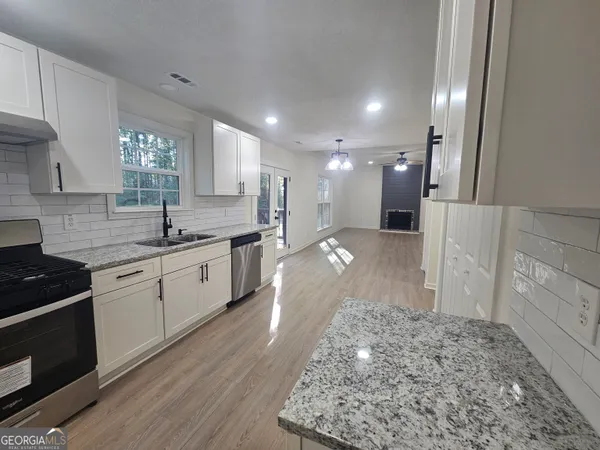 $2,550 | 150 Park Timbers Drive, Sharpsburg, GA 30277