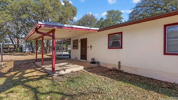 $415,000 | 119 Felps Drive, Blanco, TX 78606
