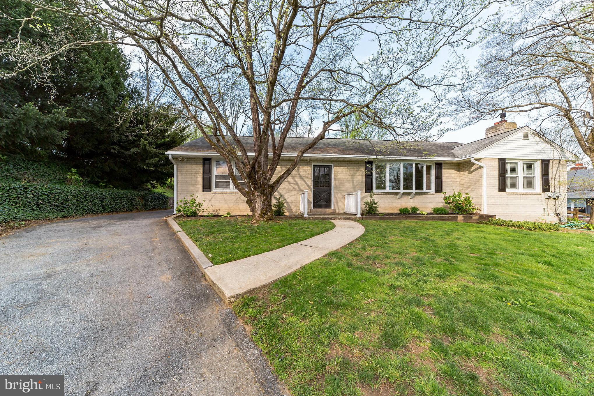 902 South Chester Road West Chester, PA 19382 - Photo 2 of 29 Gallery Image 2