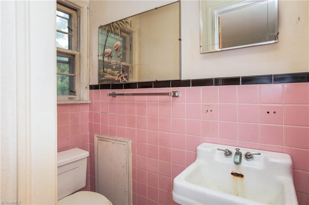 950 Stratford Road Northwest Winston-Salem, NC 27104 - Photo 29 of 41