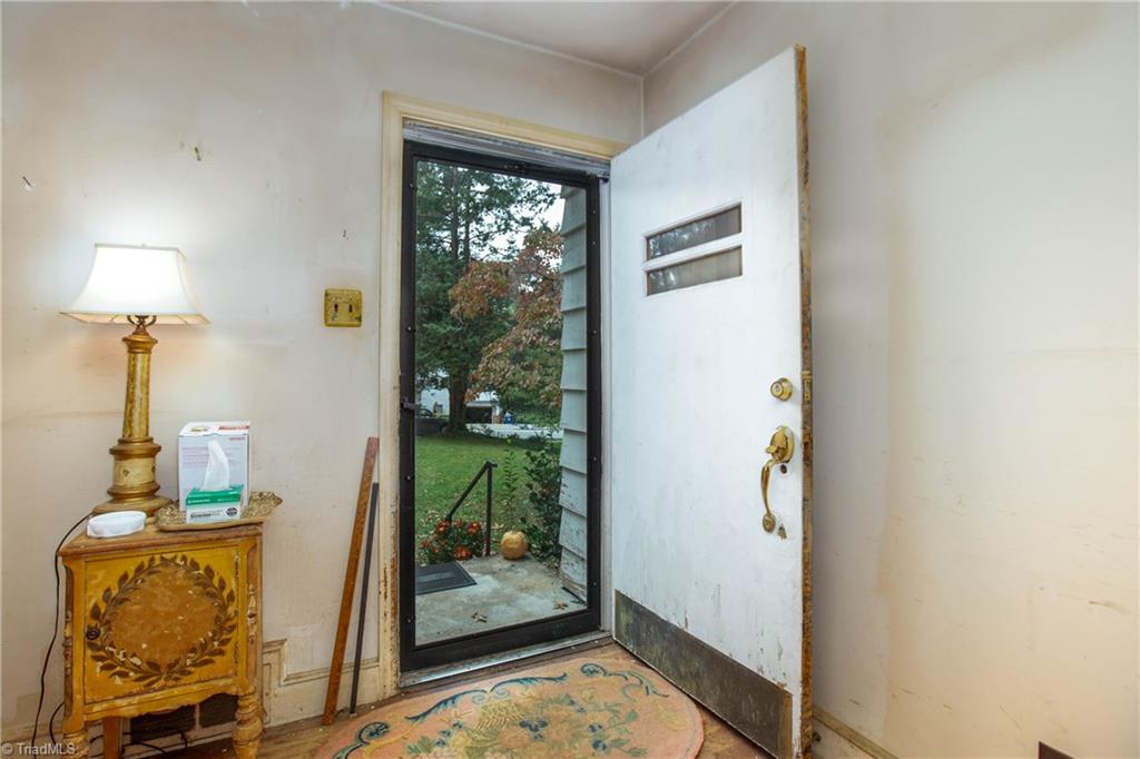 950 Stratford Road Northwest Winston-Salem, NC 27104 - Photo 5 of 41