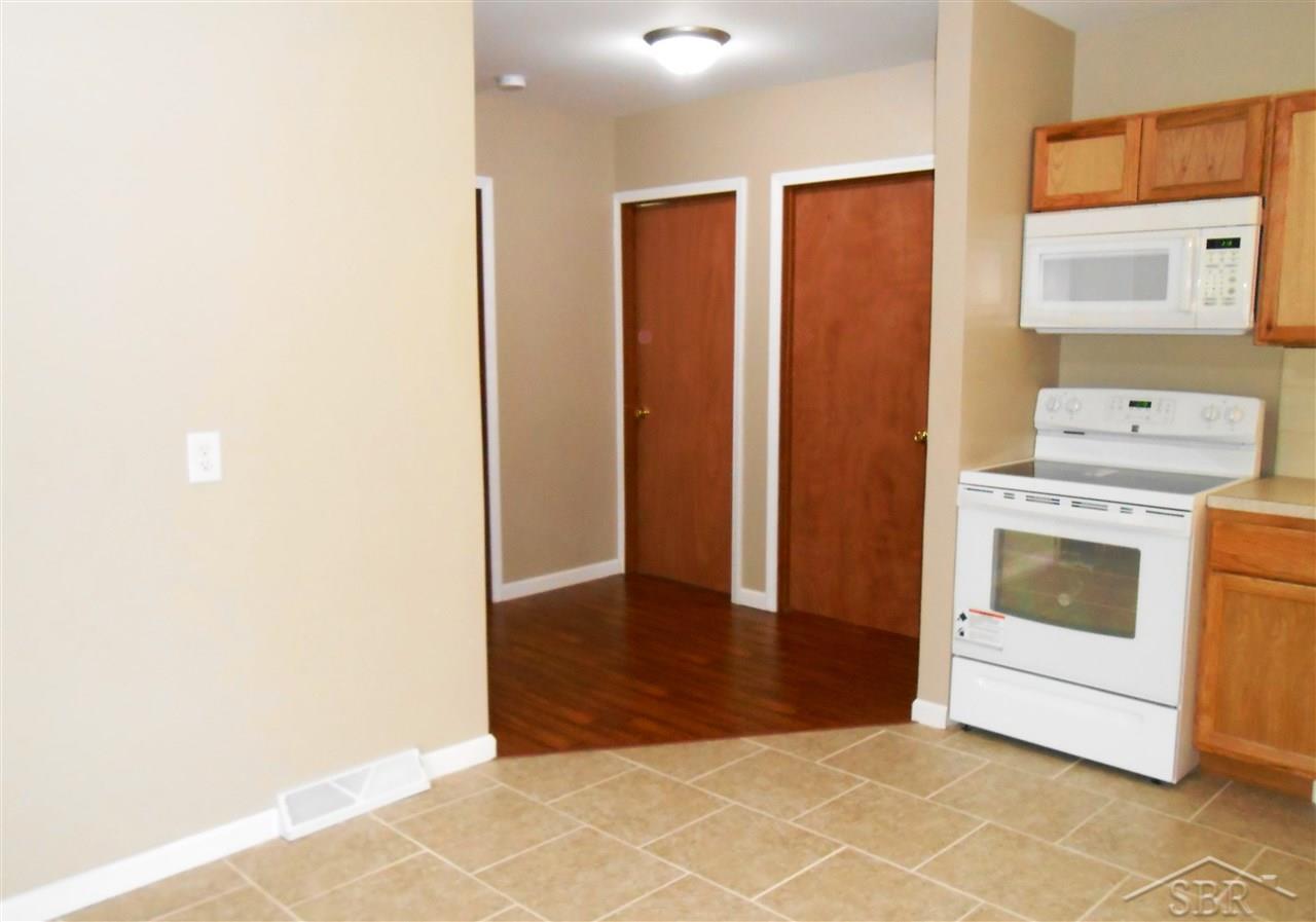 7095 Dutch Road Saginaw, MI 48609 - Photo 3 of 16 31249669-2.JPG