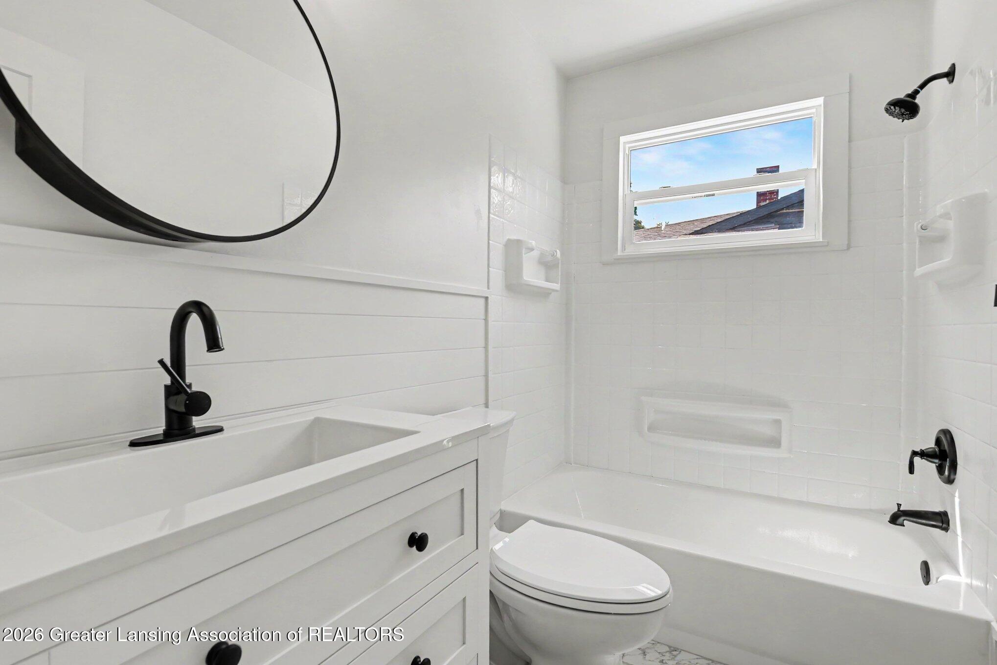 3224 Reo Road Lansing, MI 48911 - Photo 15 of 26 016_file_2625