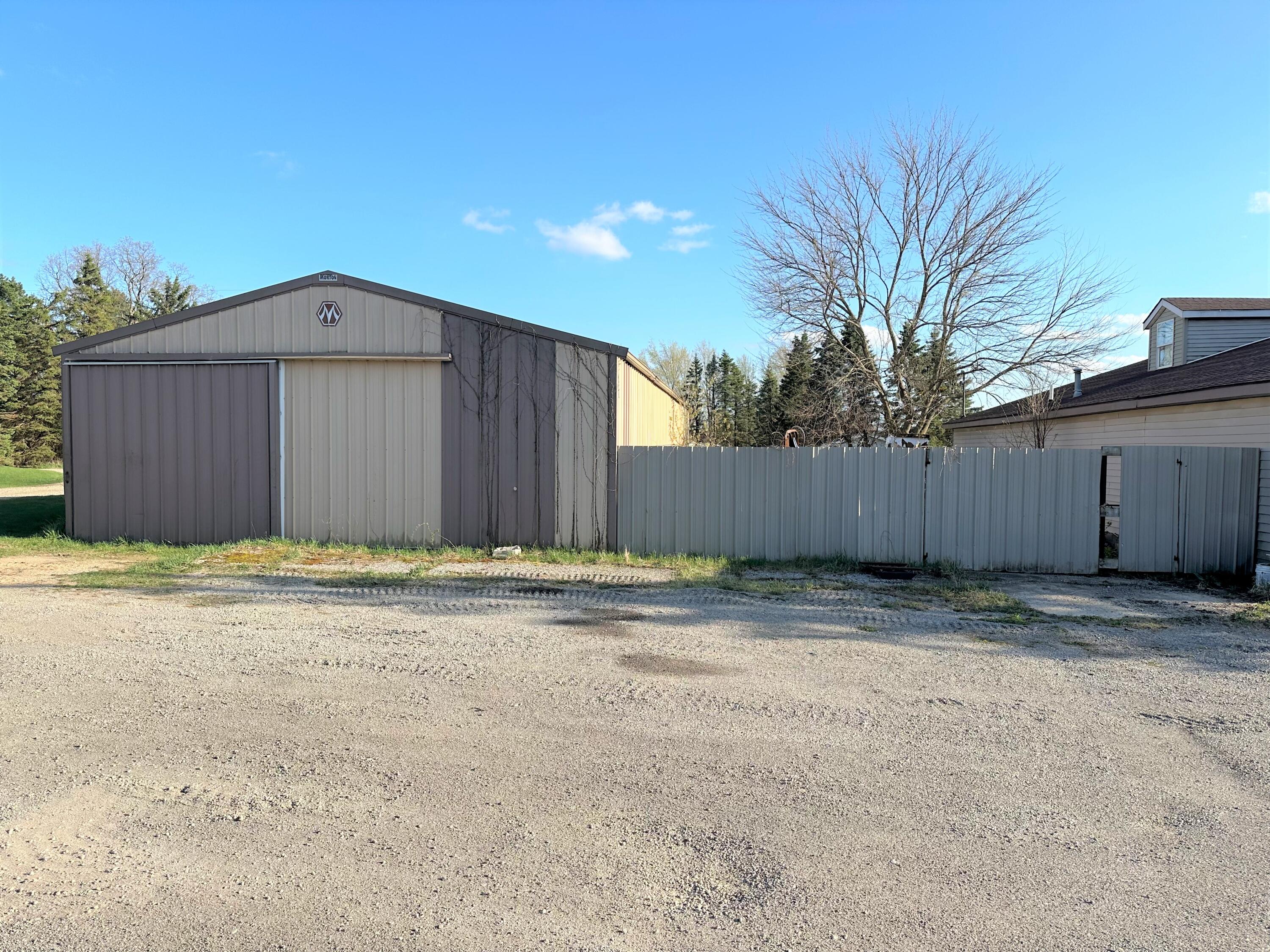 9896 Case Road Brooklyn, MI 49230 - Photo 17 of 20 16 Barn 1 (2)