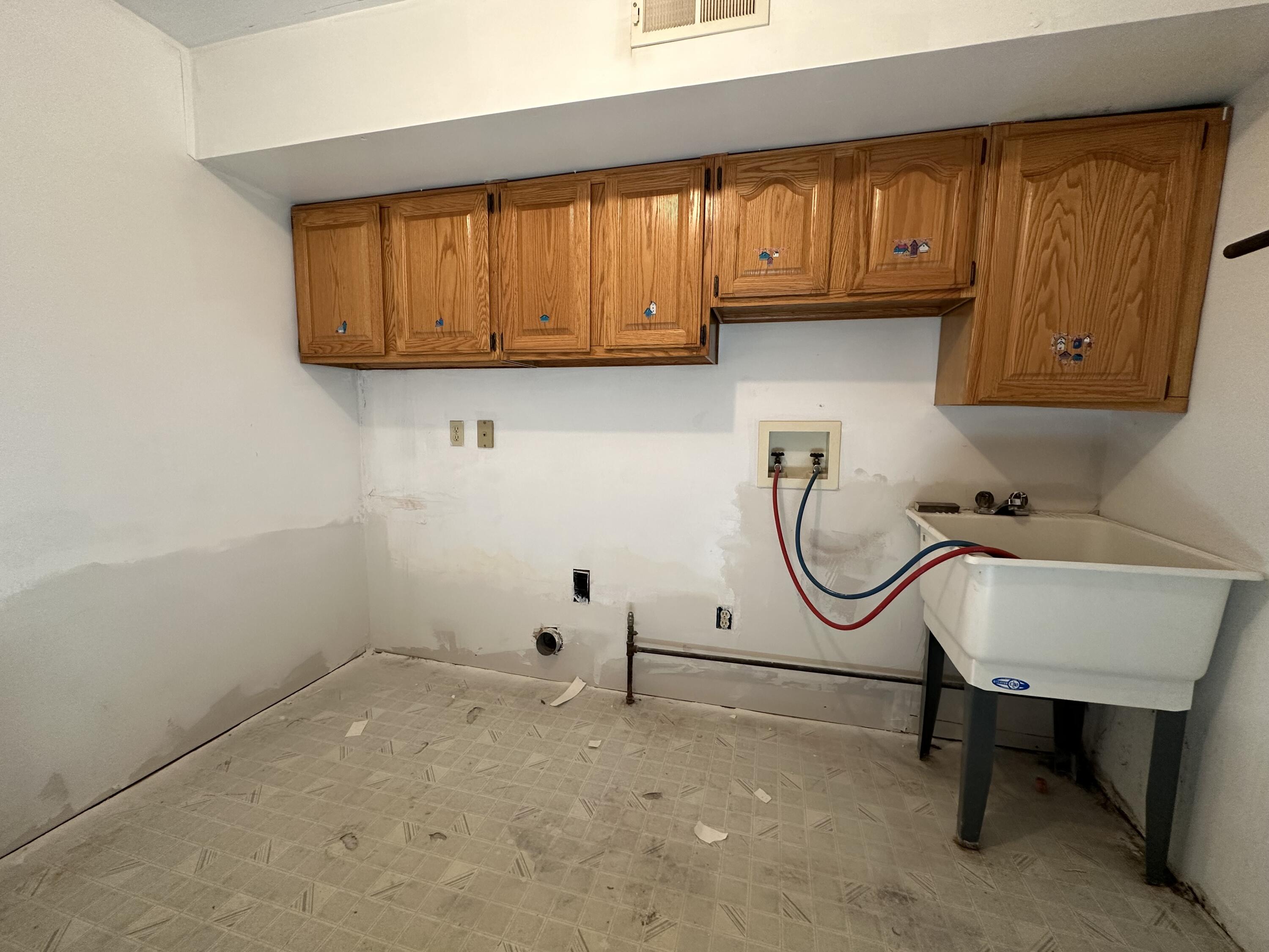 9896 Case Road Brooklyn, MI 49230 - Photo 9 of 20 9 Bsmt laundry