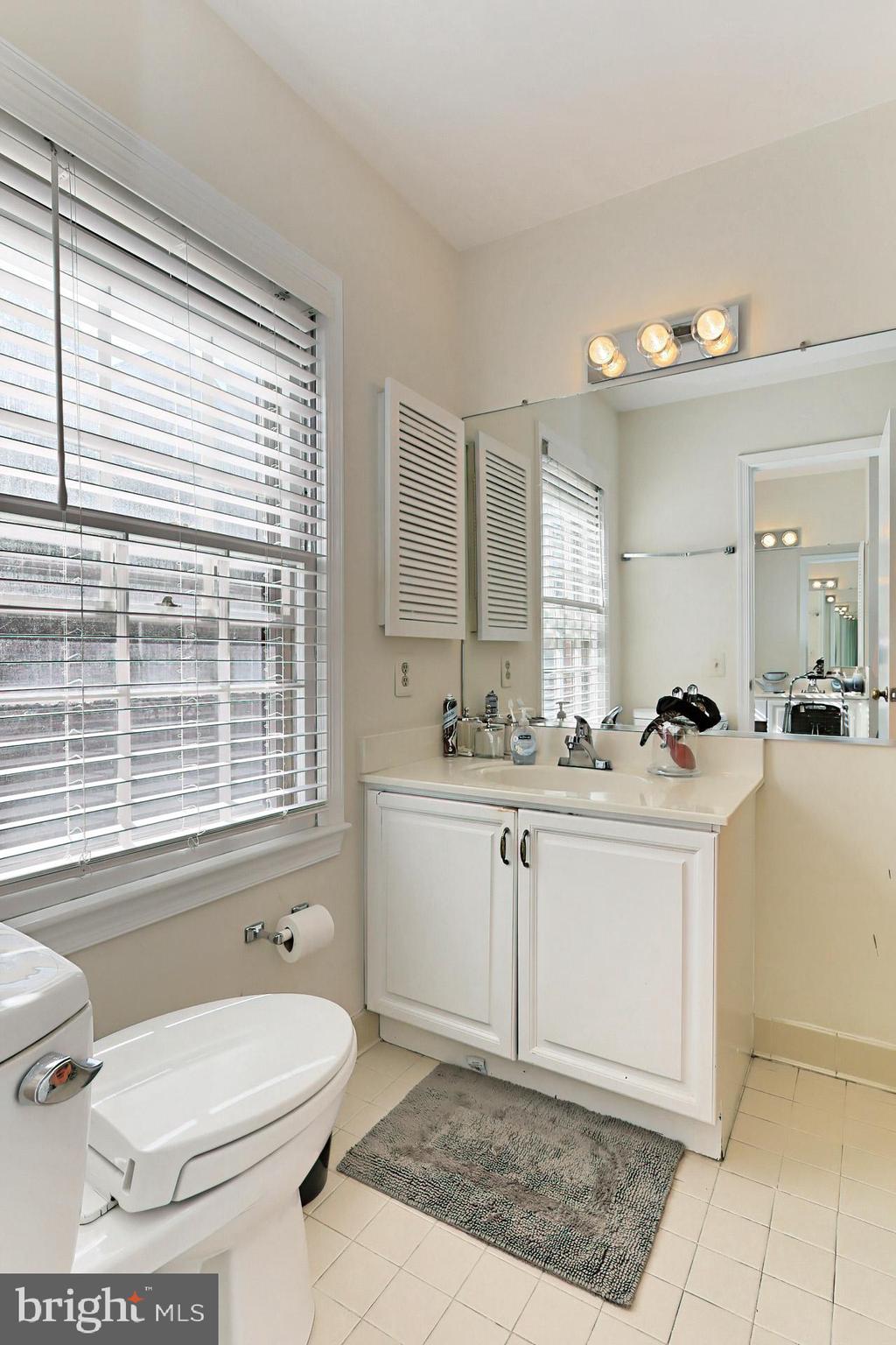 1121 Portner Road Alexandria, VA 22314 - Photo 28 of 43