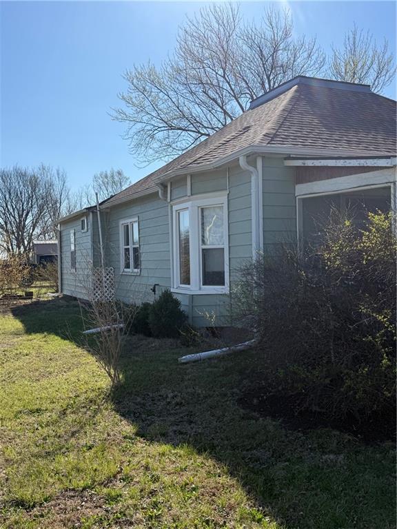 37725 Harmony Road Paola, KS 66071 - Photo 2 of 5