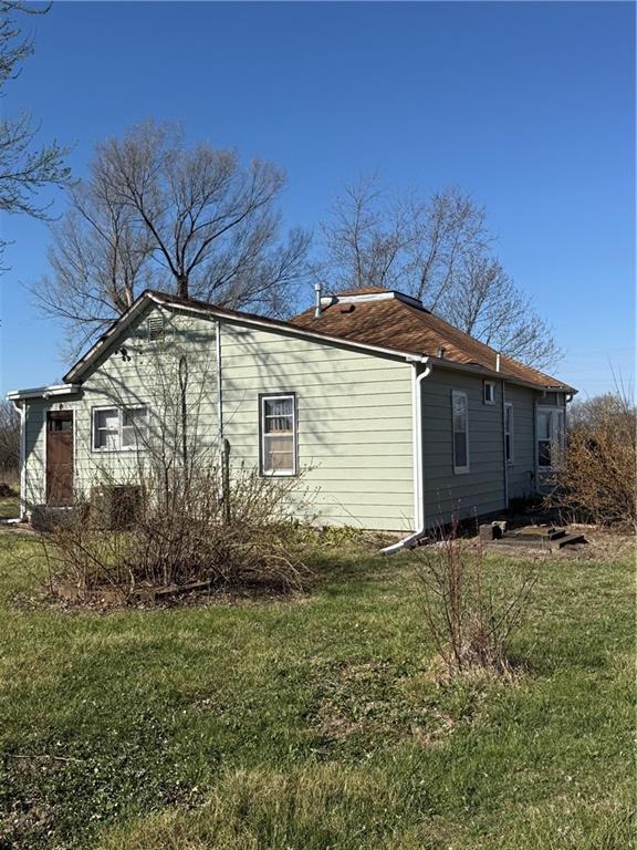 37725 Harmony Road Paola, KS 66071 - Photo 3 of 5