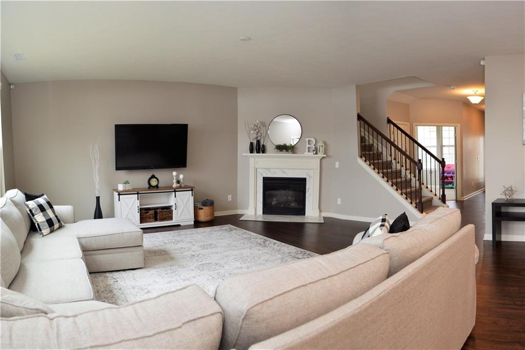 13357 Fielding Way Fishers, IN 46037 - Photo 8 of 42 Gallery Image 8