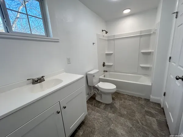 $1,380 | 715 West Gerald Avenue, San Antonio, TX 78221