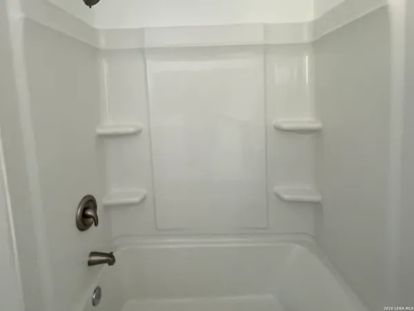 $1,380 | 715 West Gerald Avenue, San Antonio, TX 78221