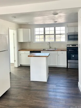 $1,380 | 715 West Gerald Avenue, San Antonio, TX 78221