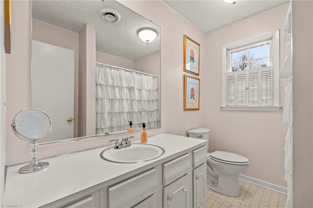 1102 Sweetbriar Road High Point, NC 27262 - Photo 24 of 29 Gallery Image 24