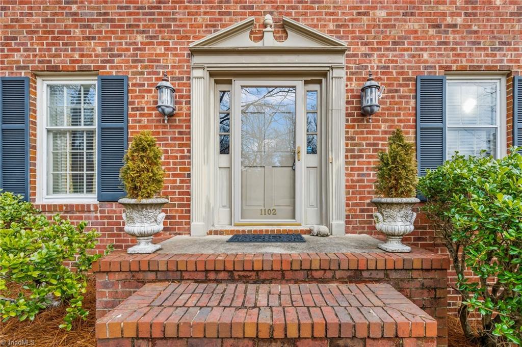 1102 Sweetbriar Road High Point, NC 27262 - Photo 3 of 29 Gallery Image 3