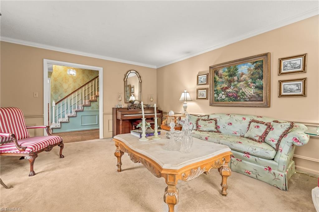 1102 Sweetbriar Road High Point, NC 27262 - Photo 7 of 29 Gallery Image 7