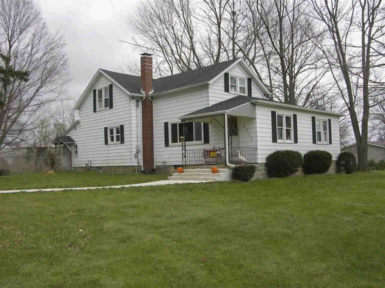 3312 South Country Club Road Warsaw, IN 46580 - Photo 1 of 30 Gallery Image 1