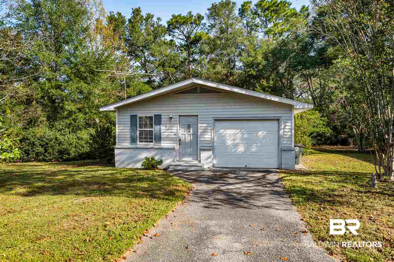501 Volanta Avenue Fairhope, AL 36532 - Photo 2 of 17