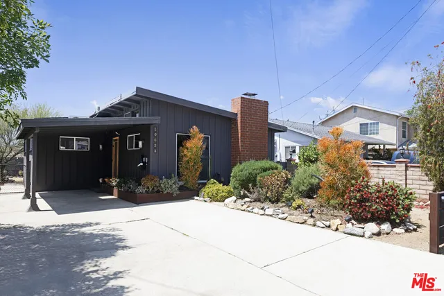 $825,000 | 10623 Woodward Avenue, Sunland, CA 91040