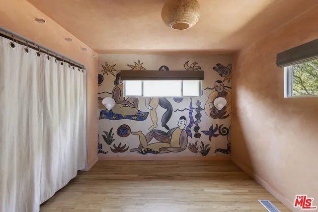 $825,000 | 10623 Woodward Avenue, Sunland, CA 91040