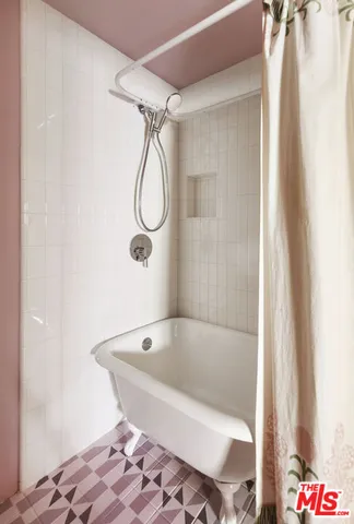 $825,000 | 10623 Woodward Avenue, Sunland, CA 91040