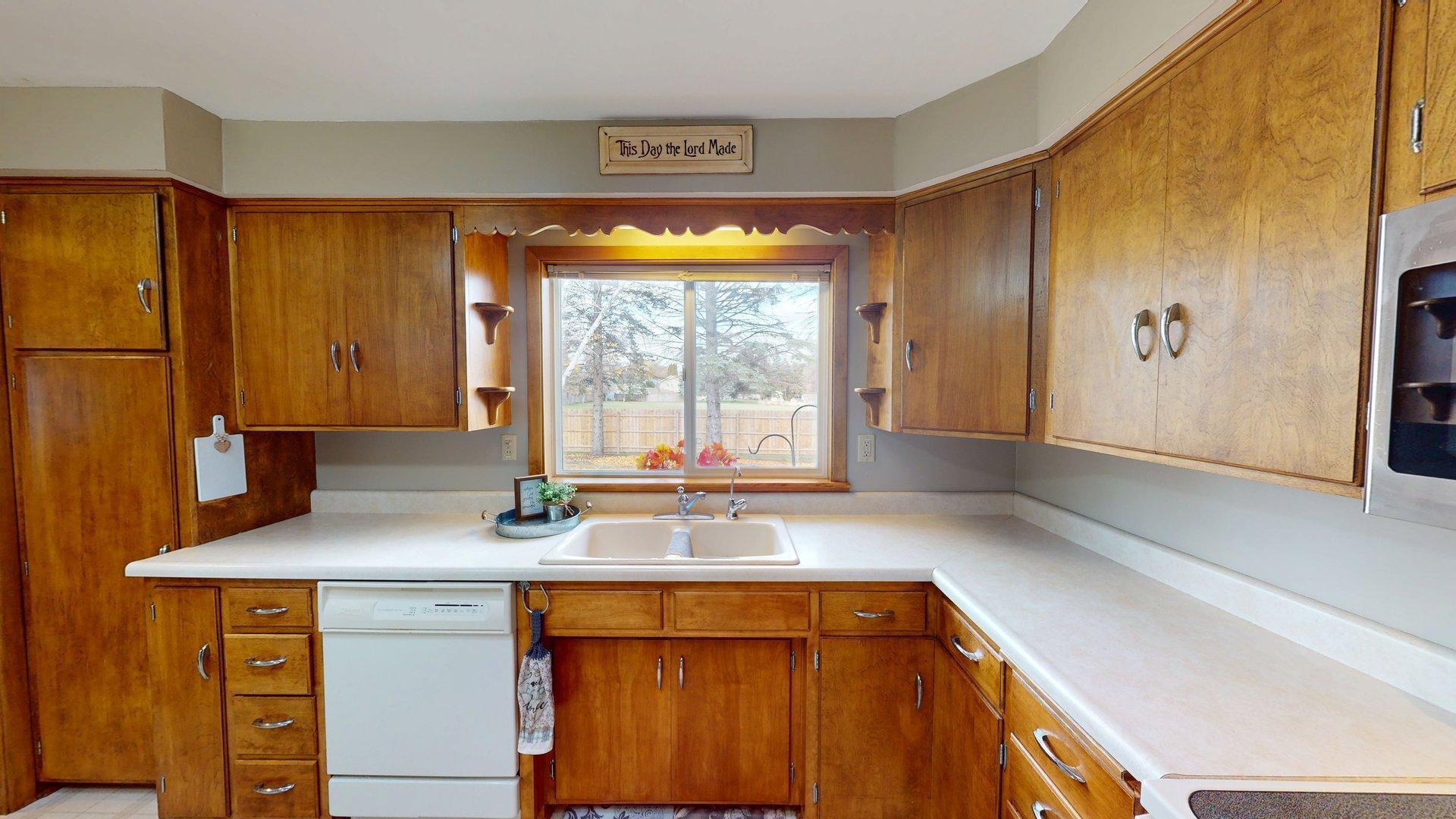 504 19th Avenue Southwest Willmar, MN 56201 - Photo 8 of 35